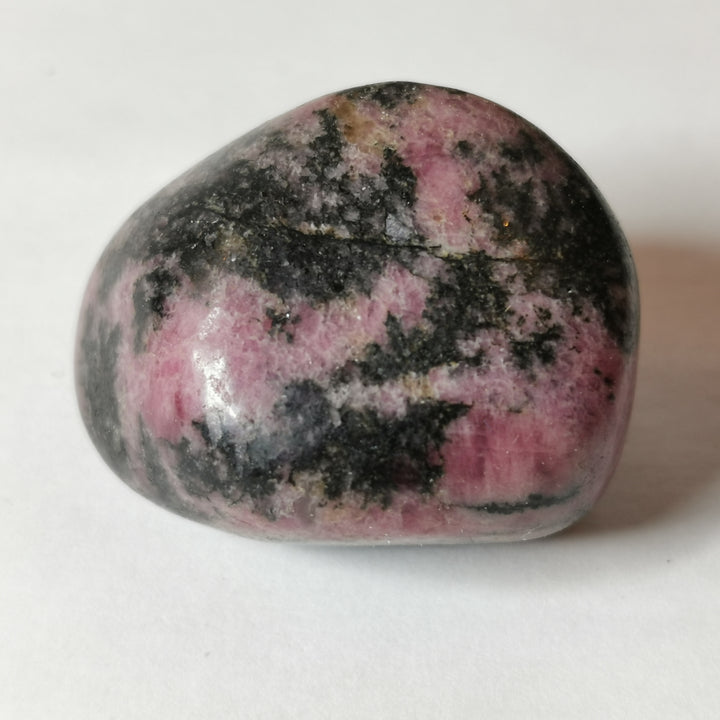 La pierre de l'Ange de la Patience : La Rhodonite