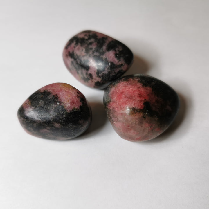 La pierre de l'Ange de la Patience : La Rhodonite