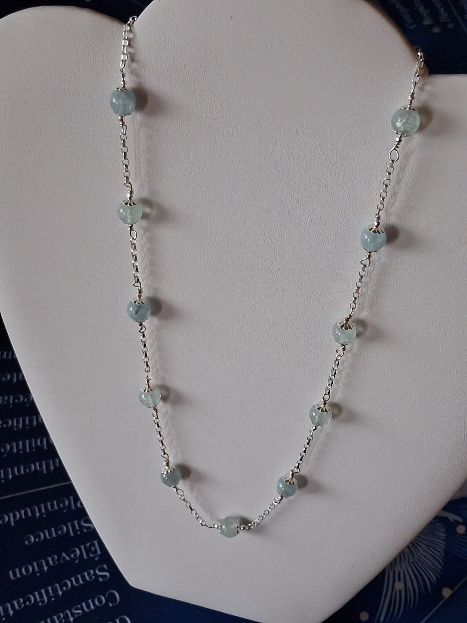 collier de luxe des 12 Perles de l’Archange Gabriel, avec L’AIGUE MARINE qualité gemme