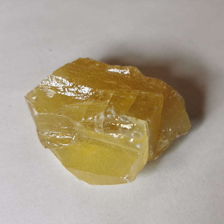 La pierre de l'Ange de la Générosité : Calcite Miel
